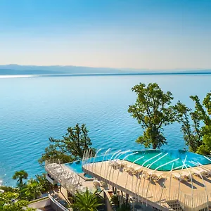 https://grand-hotel-adriatic.primorje-gorskikotar.com